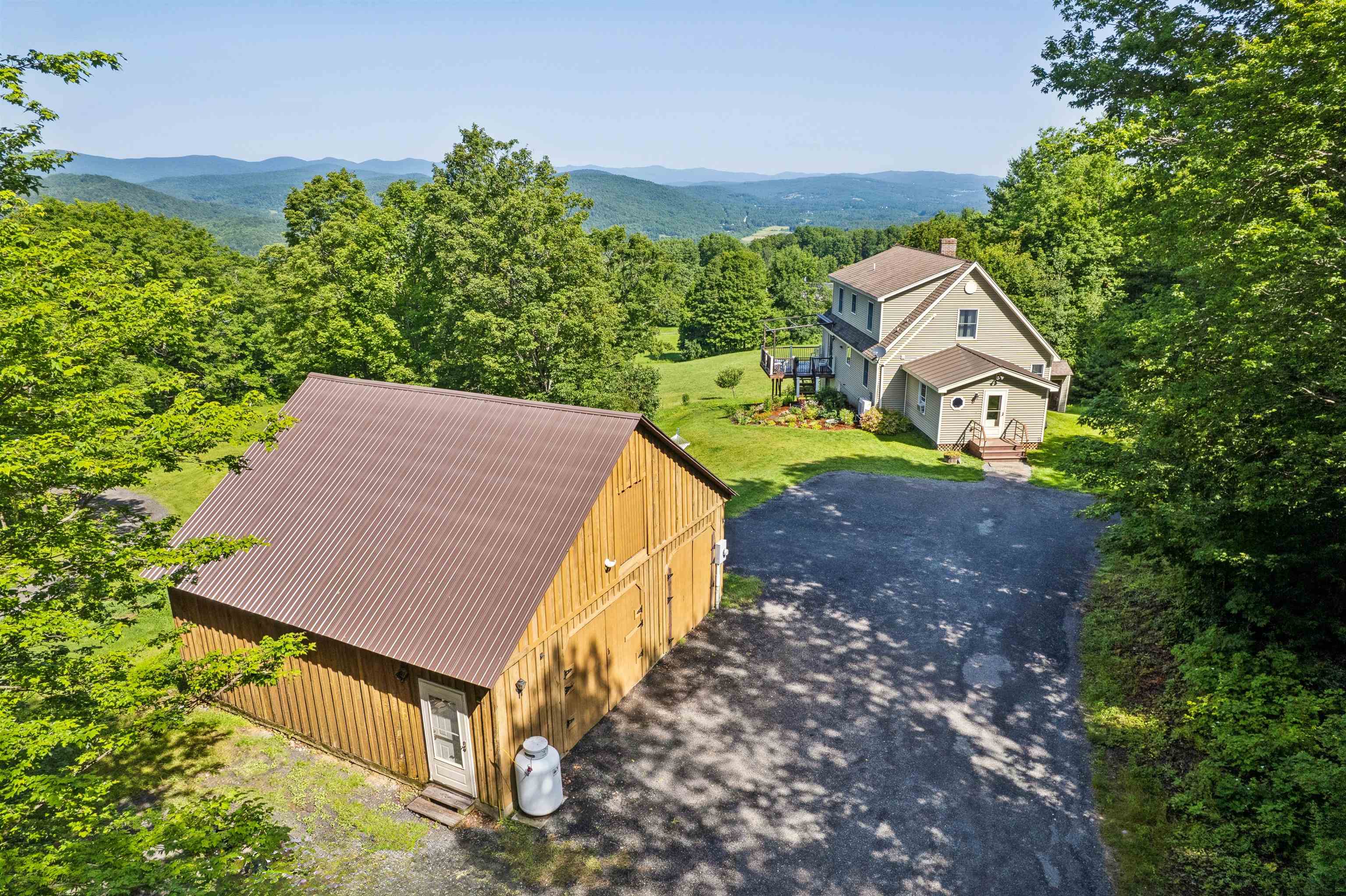 1702 Sanders Road Bethel, VT 05032 - Photo 4 of 38