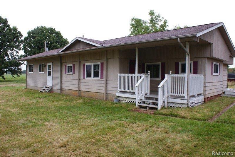 8255 Caine Road Millington, MI 48746 - Photo 2 of 18 DSC00115.JPG