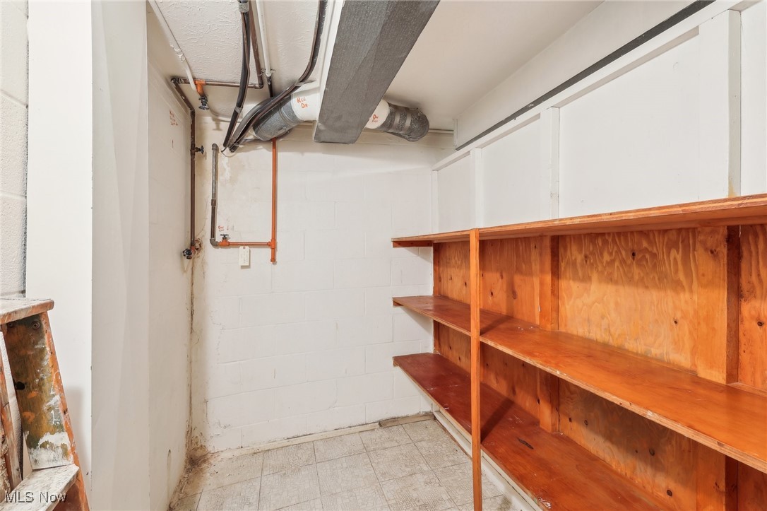 13630 Cedar Road Cleveland, OH 44118 - Photo 23 of 28