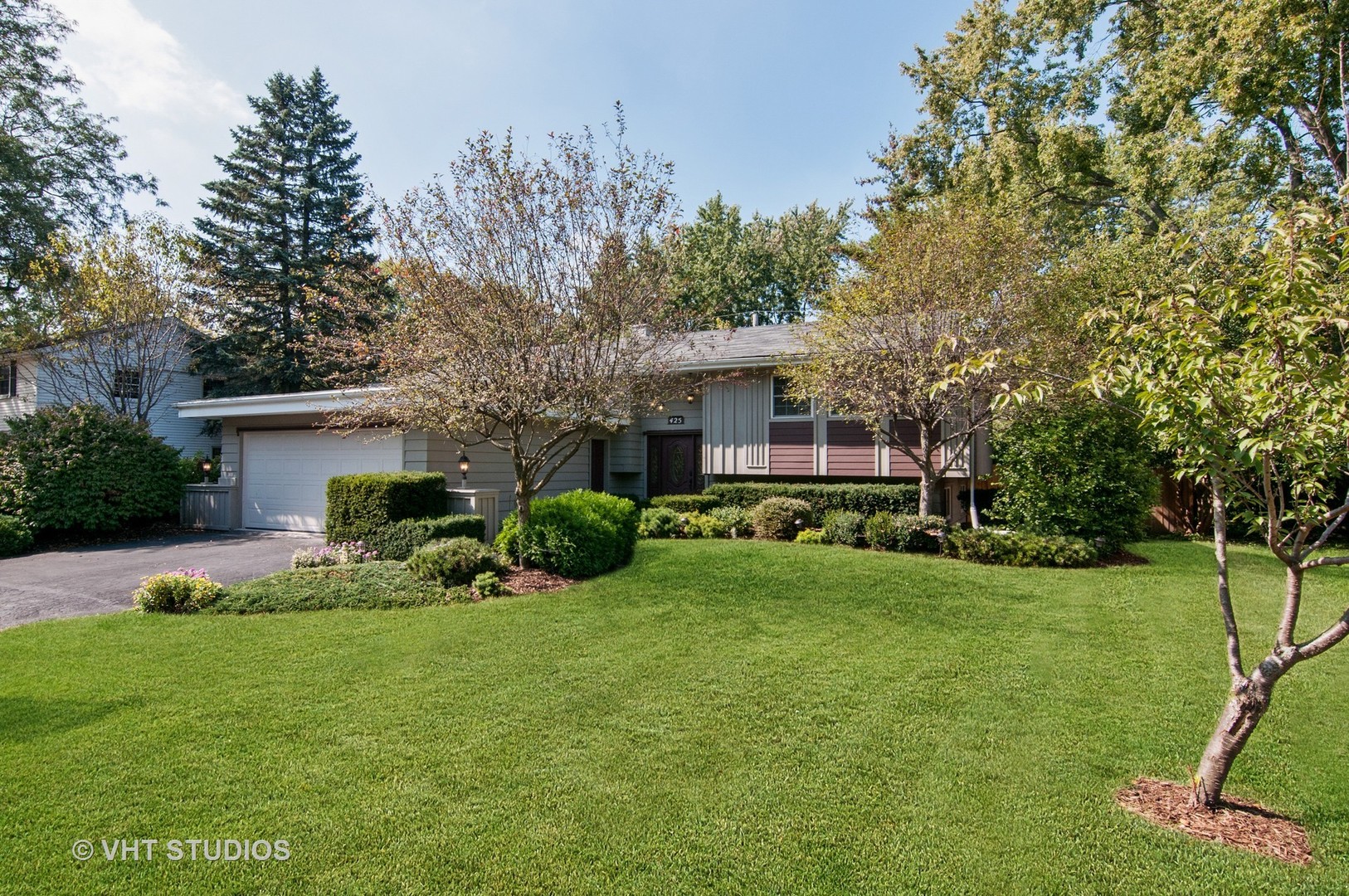 425 West Gartner Road Naperville, IL 60540 - Photo 1 of 26