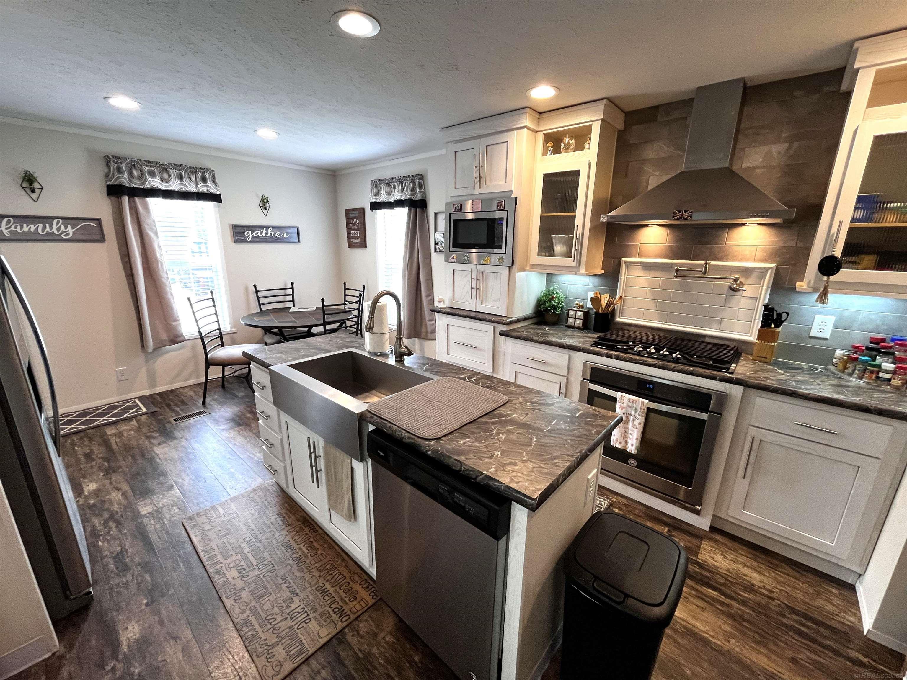 563 Allen Road Milan, MI 48160 - Photo 13 of 34 50220371-e794b1f5-7455-4b2c-a34e-6a432eb85a9e.JPG