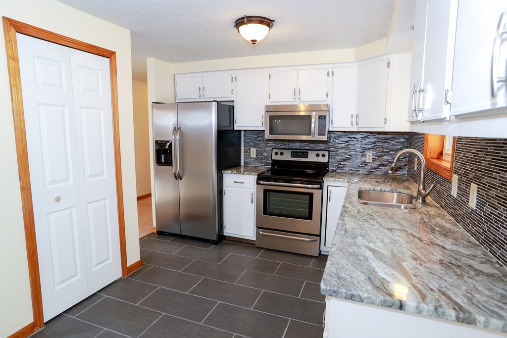 370 East Rindge Road Ashburnham, MA 01430 - Photo 5 of 25