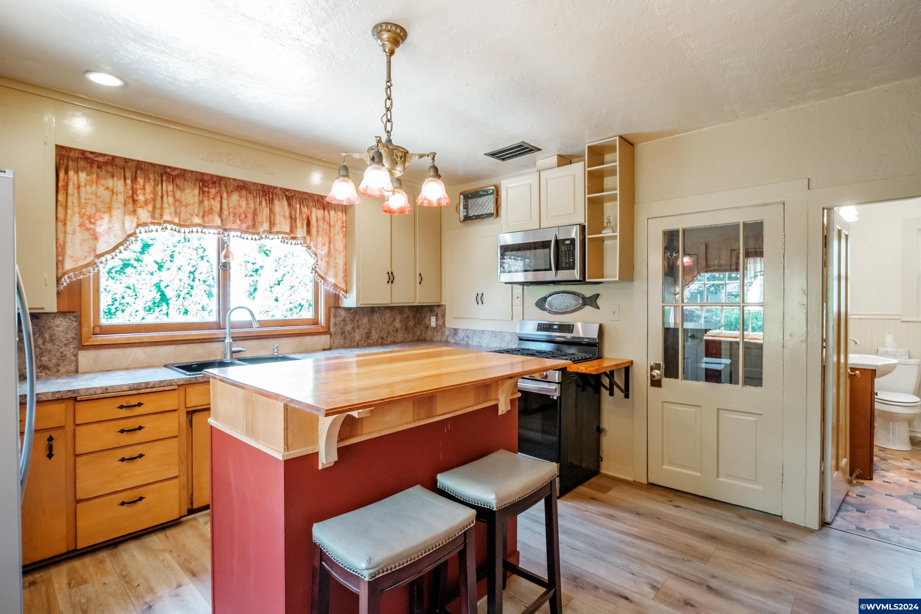 41 South 3rd Street Independence, OR 97351 - Photo 18 of 41 Gallery Image 18