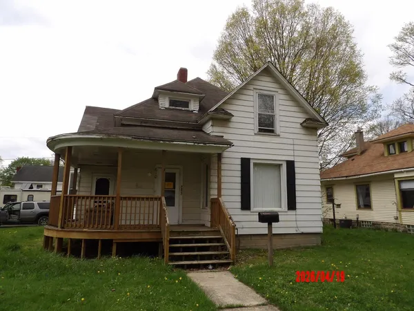 $129,000 | 610 Pine Street, Three Rivers, MI 49093