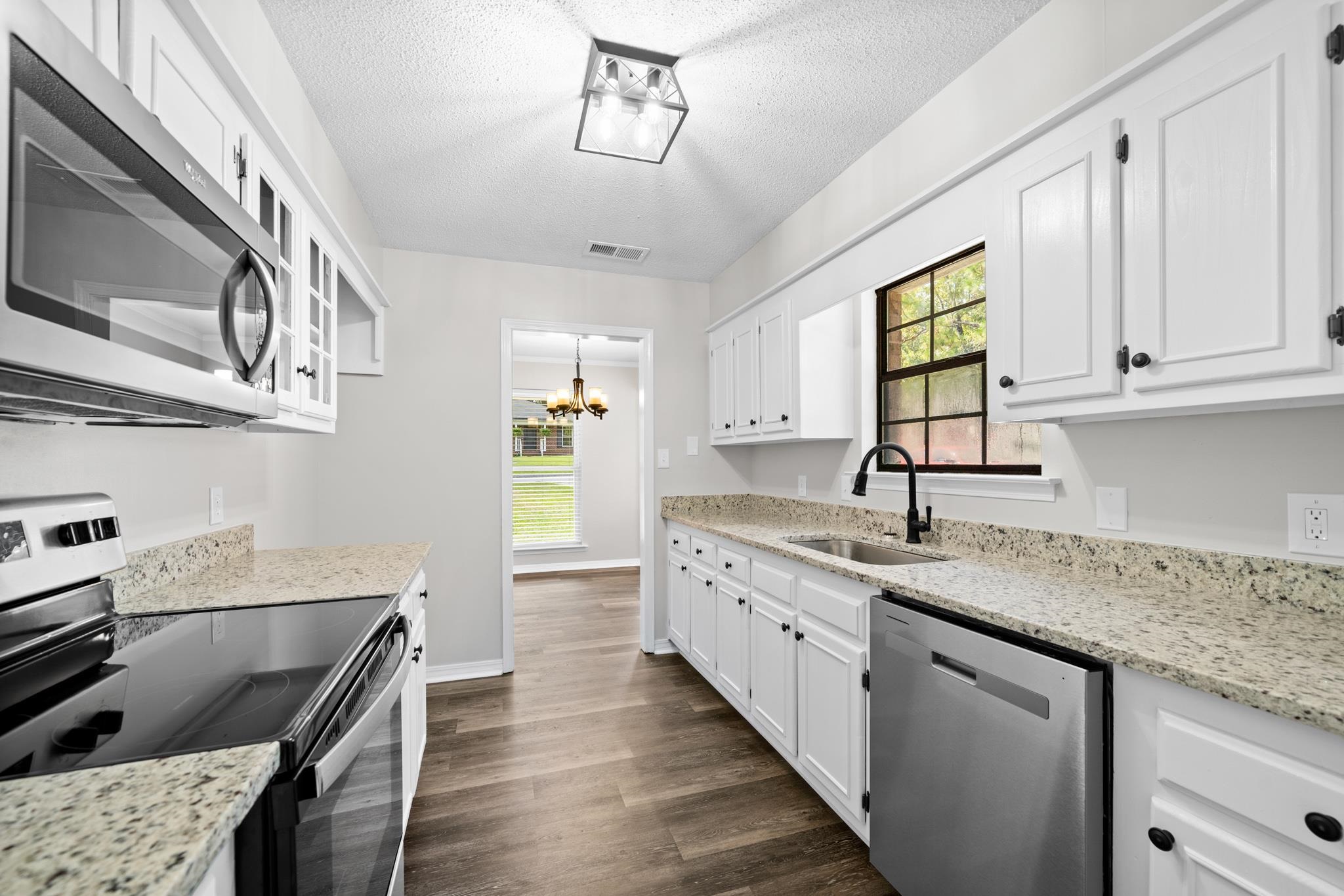 106 Willowbrook Circle Daphne, AL 36526 - Photo 11 of 26 Kitchen View 2