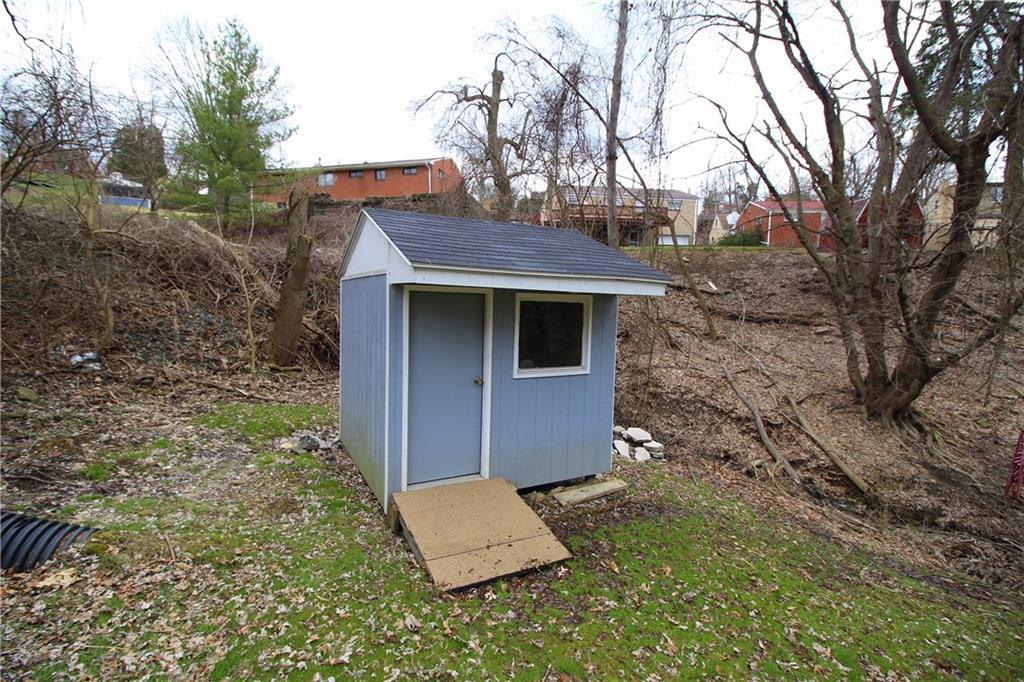1334 Hamilton Road Pittsburgh, PA 15234 - Photo 21 of 22 Storage shed in back yard.
