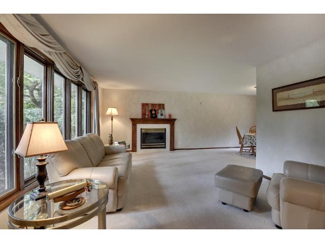 424 Reflection Road Apple Valley, MN 55124 - Photo 5 of 18 Gallery Image 5