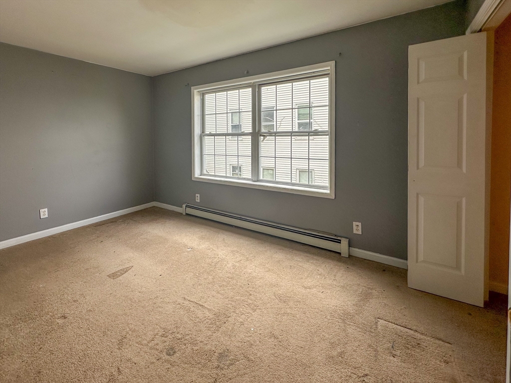 20 Groton Place Worcester, MA 01604 - Photo 11 of 15