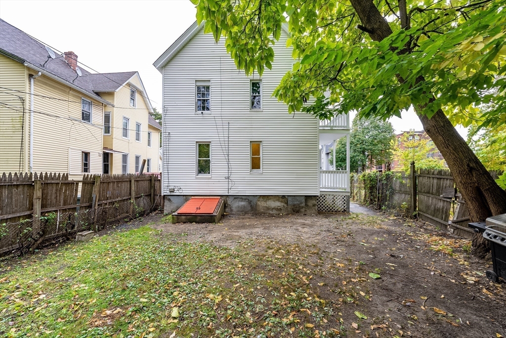 26-28 Calhoun Street Springfield, MA 01107 - Photo 38 of 39 Gallery Image 38