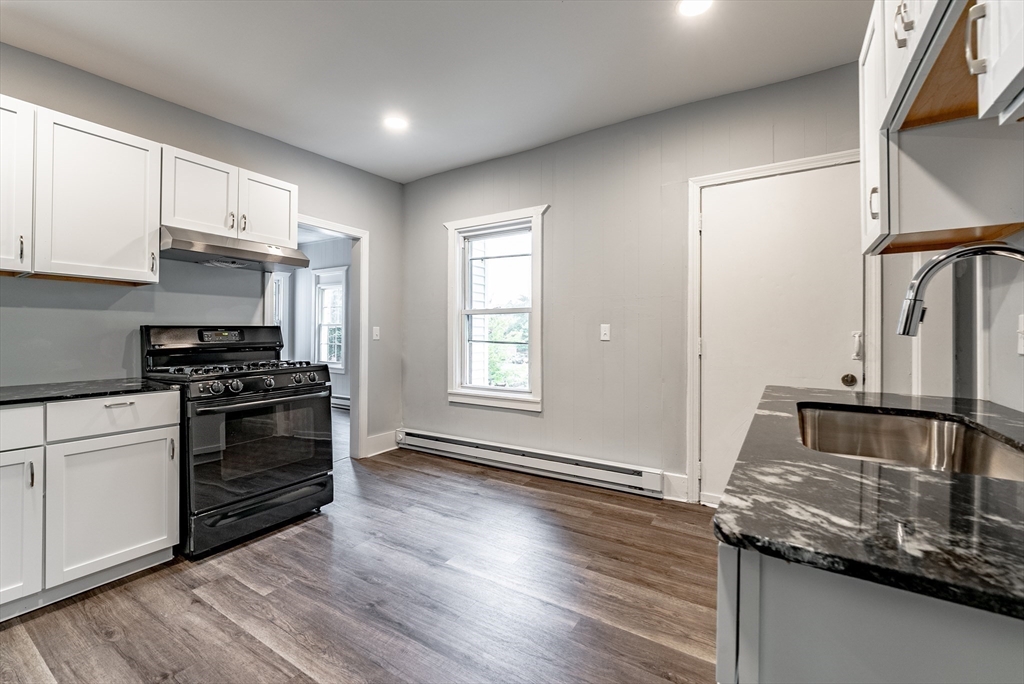 26-28 Calhoun Street Springfield, MA 01107 - Photo 4 of 39 Gallery Image 4