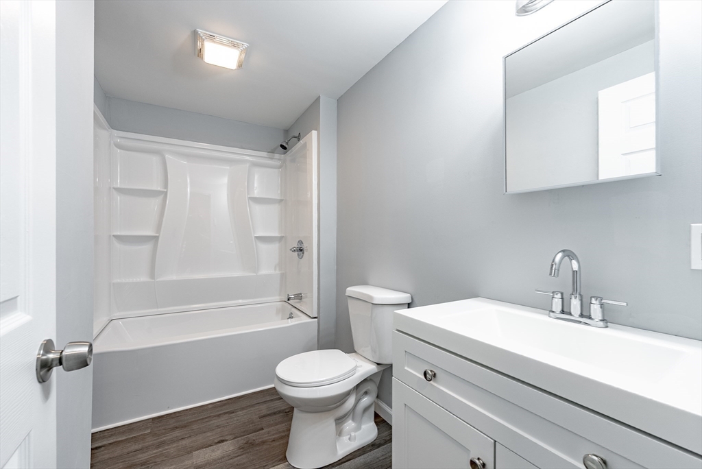 26-28 Calhoun Street Springfield, MA 01107 - Photo 7 of 39 Gallery Image 7