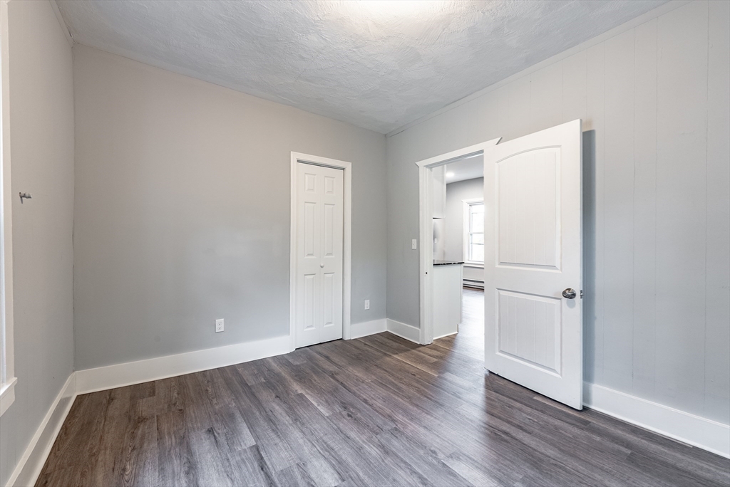 26-28 Calhoun Street Springfield, MA 01107 - Photo 8 of 39 Gallery Image 8