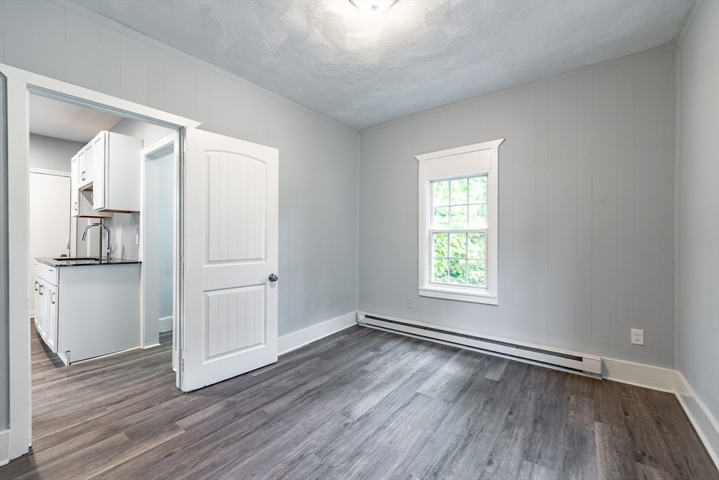 26-28 Calhoun Street Springfield, MA 01107 - Photo 9 of 39 Gallery Image 9