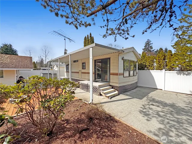 $38,000 | 5001 Bay Road, Unit E27, Blaine, WA 98230