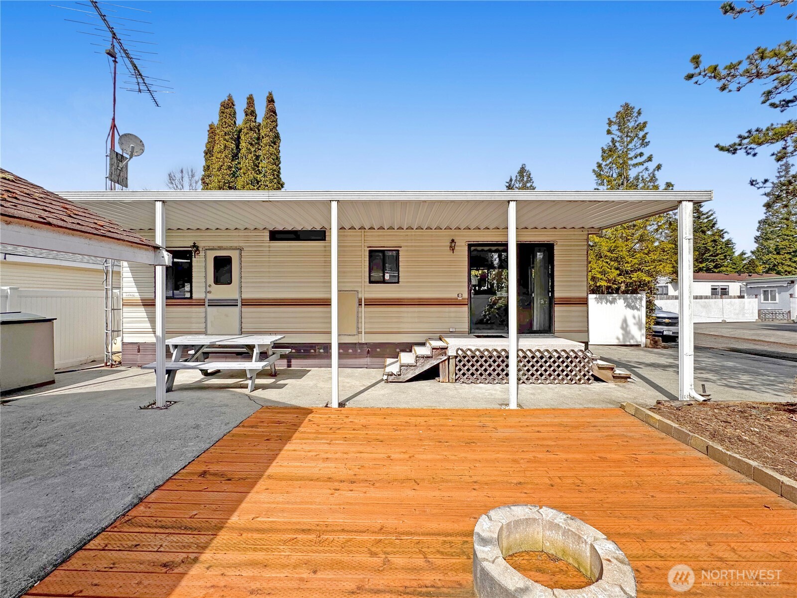 5001 Bay Road, Unit E27 Blaine, WA 98230 - Photo 4 of 18