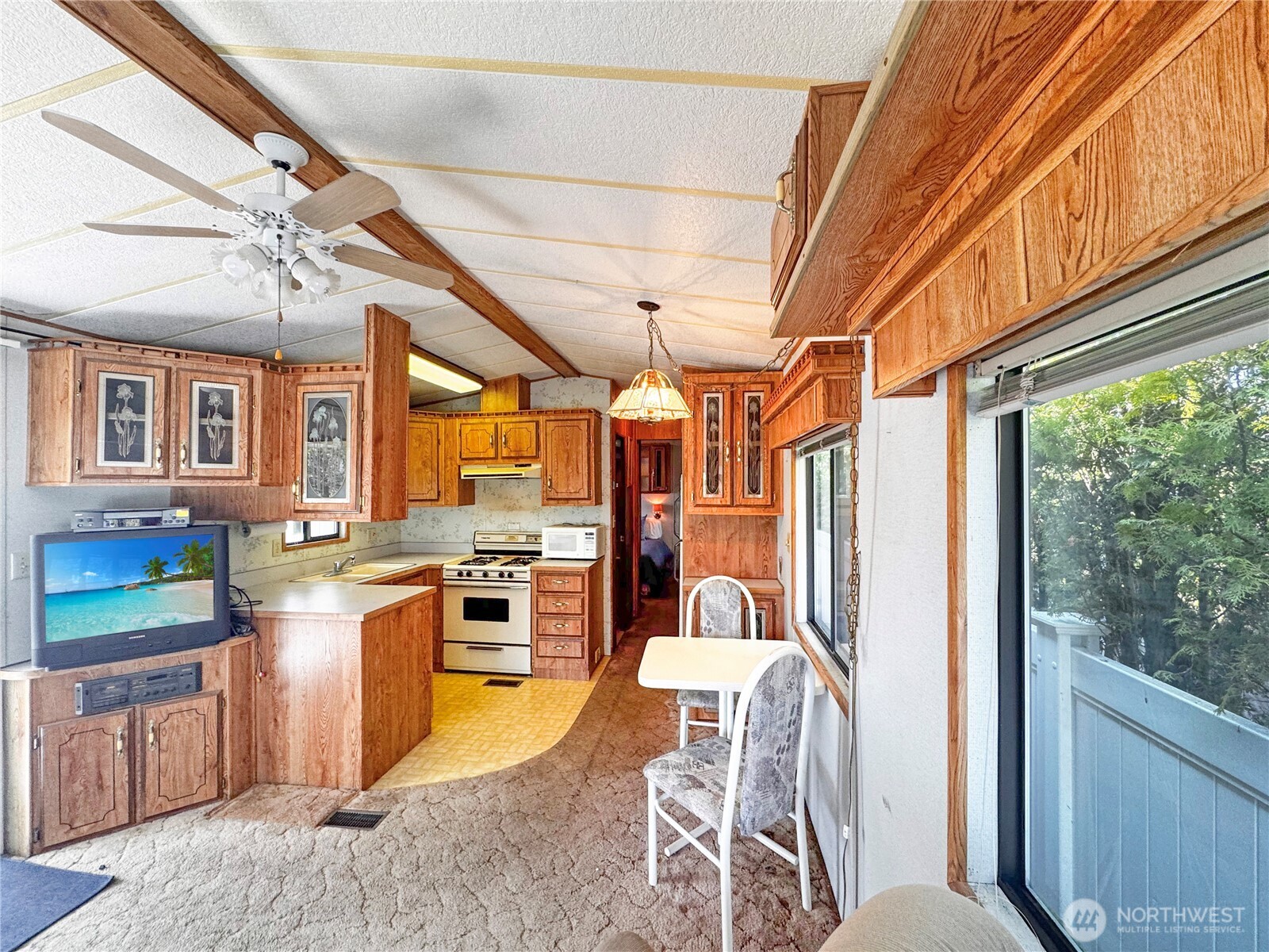 5001 Bay Road, Unit E27 Blaine, WA 98230 - Photo 7 of 18