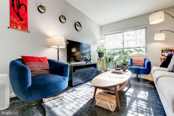 $235,000 | 5202 Crossfield Court, Unit 117, Rockville, MD 20852