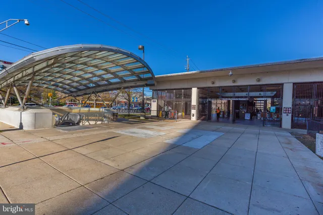 $235,000 | 5202 Crossfield Court, Unit 117, Rockville, MD 20852