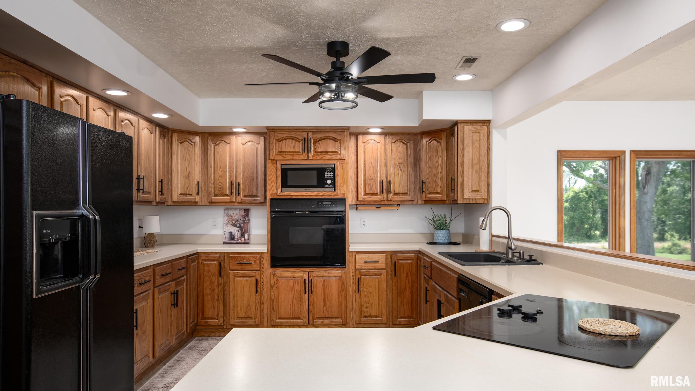 7435 Koester Road Marion, IL 62959 - Photo 7 of 41 Gallery Image 7