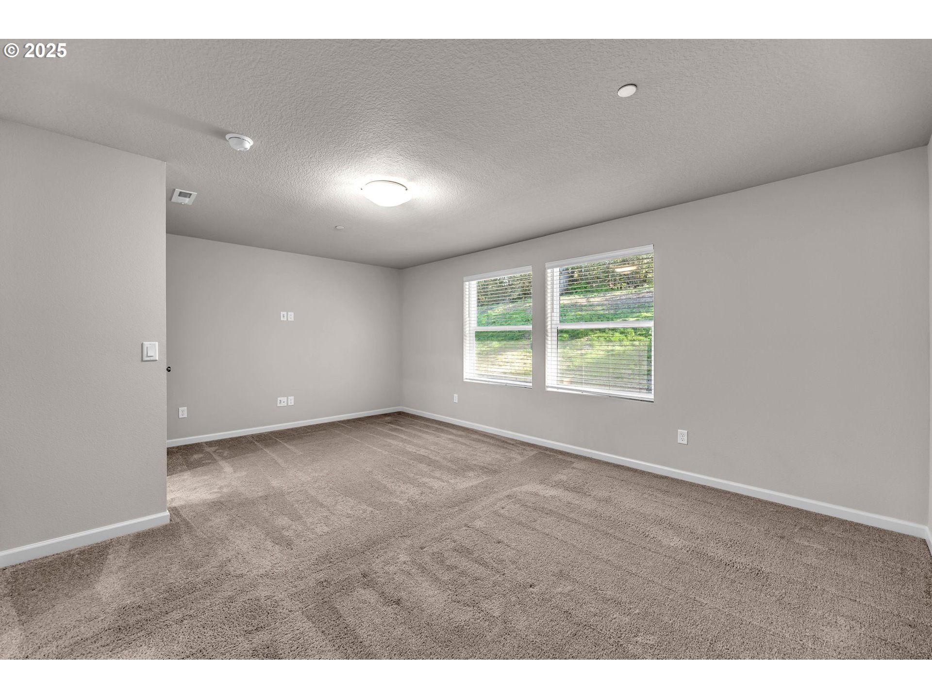 4147 South Canyon View Circle Ridgefield, WA 98642 - Photo 26 of 44 a view of an empty room with a window