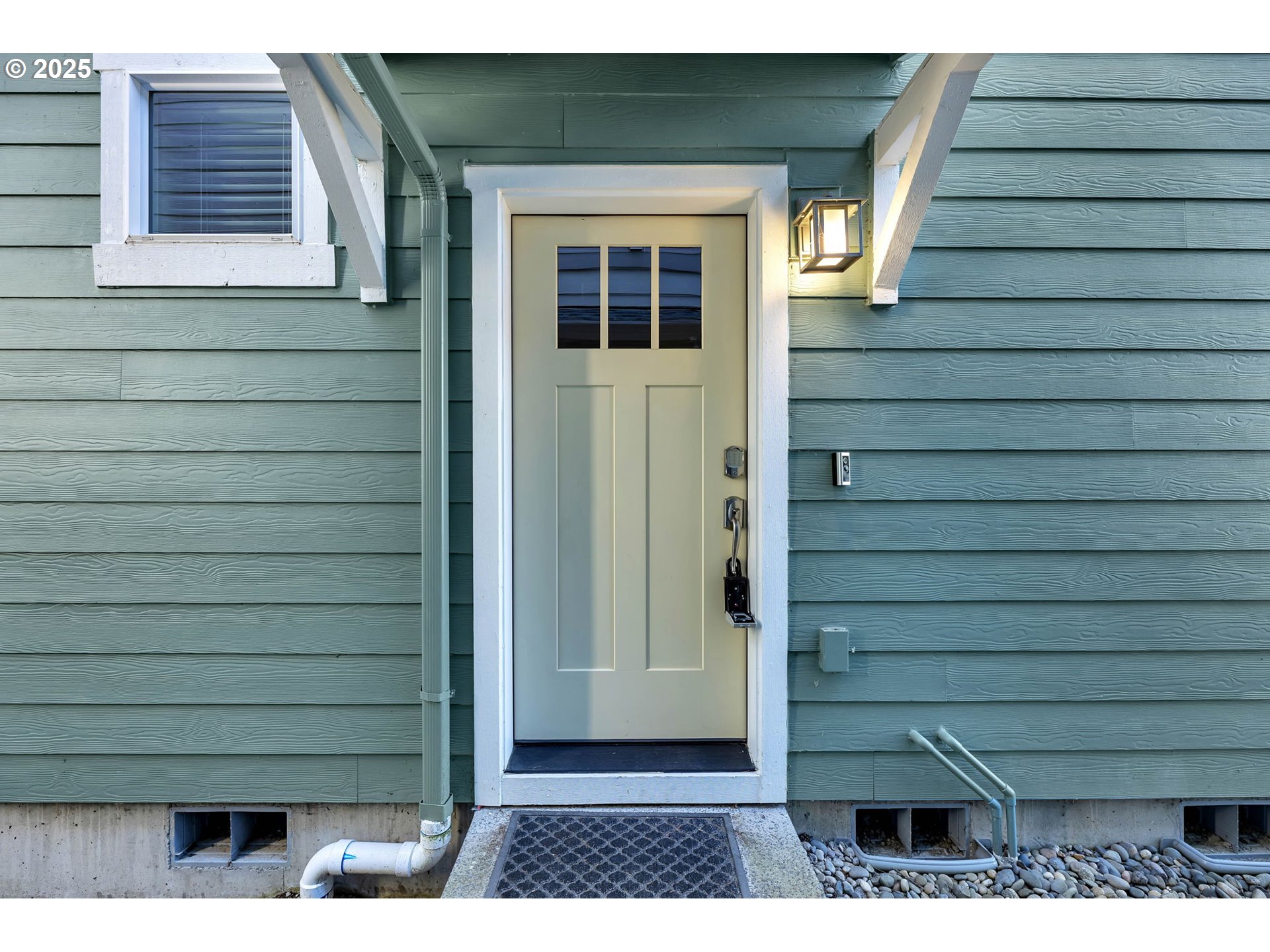 4147 South Canyon View Circle Ridgefield, WA 98642 - Photo 6 of 44 a view of front door of house