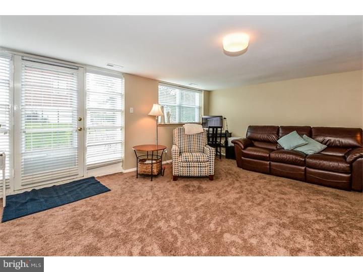11815 Dumont Road Philadelphia, PA 19116 - Photo 21 of 25 Family Room