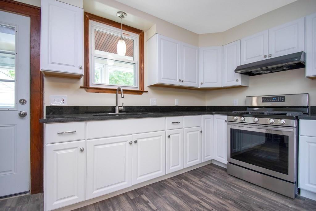 7 Littleton Street Springfield, MA 01104 - Photo 7 of 32