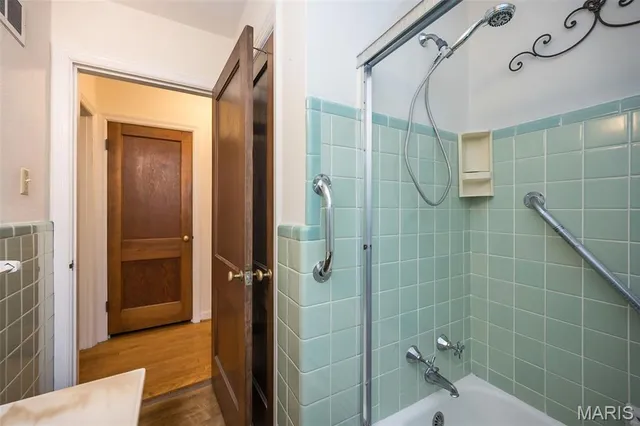 $279,000 | 340 Calvert Avenue, Webster Groves, MO 63119