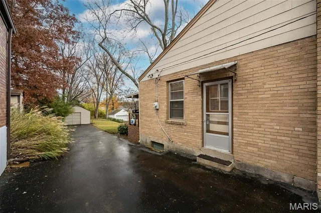 $279,000 | 340 Calvert Avenue, Webster Groves, MO 63119