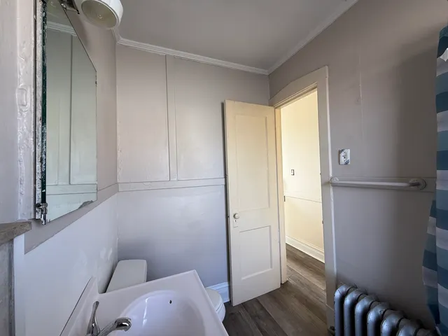 $1,500 | 2053 North Kenneth Avenue, Unit 2, Chicago, IL 60639