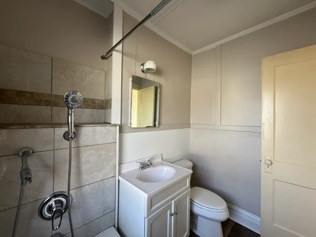 $1,500 | 2053 North Kenneth Avenue, Unit 2, Chicago, IL 60639