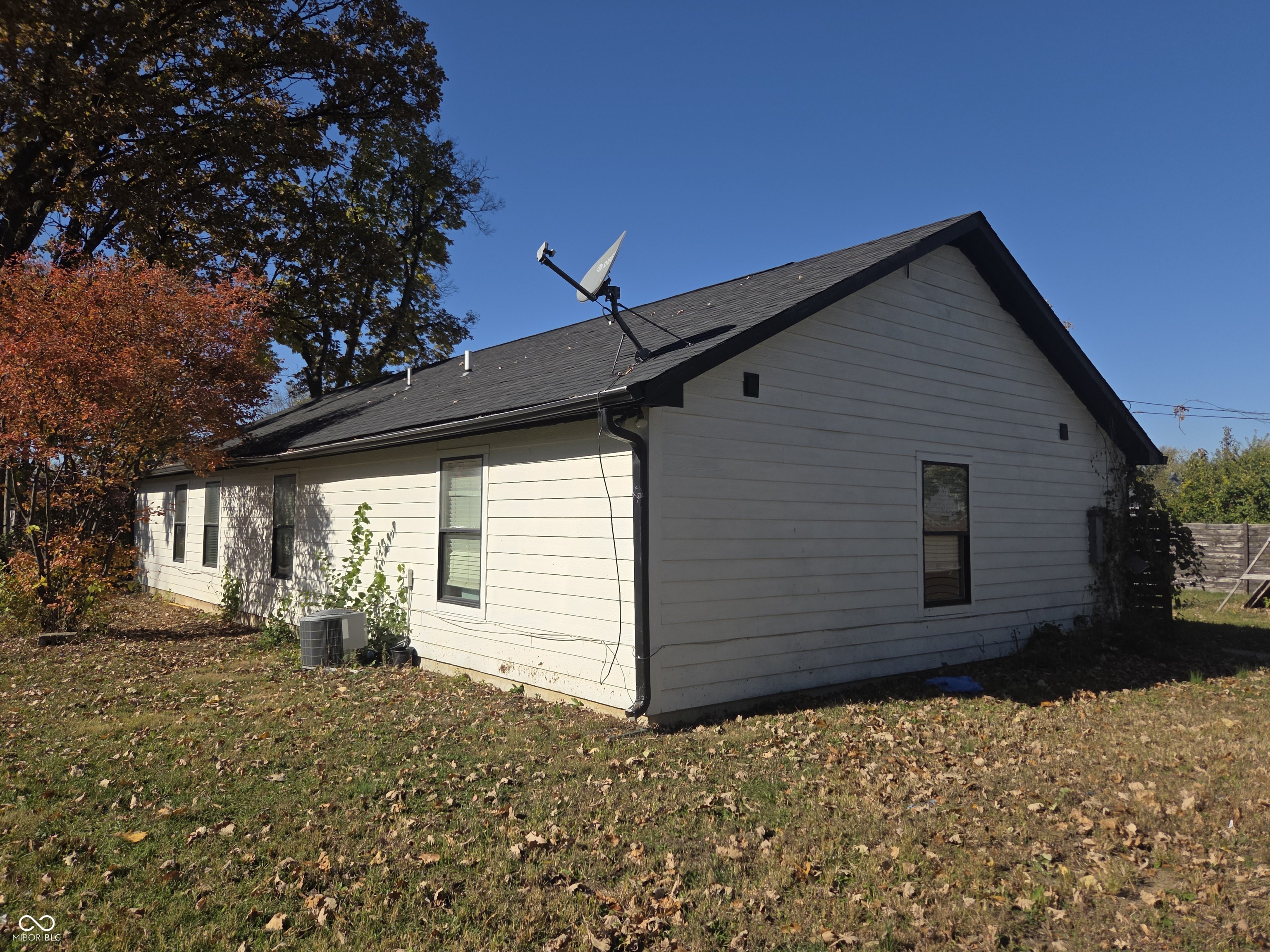 2015 Ralston Avenue Indianapolis, IN 46218 - Photo 4 of 21