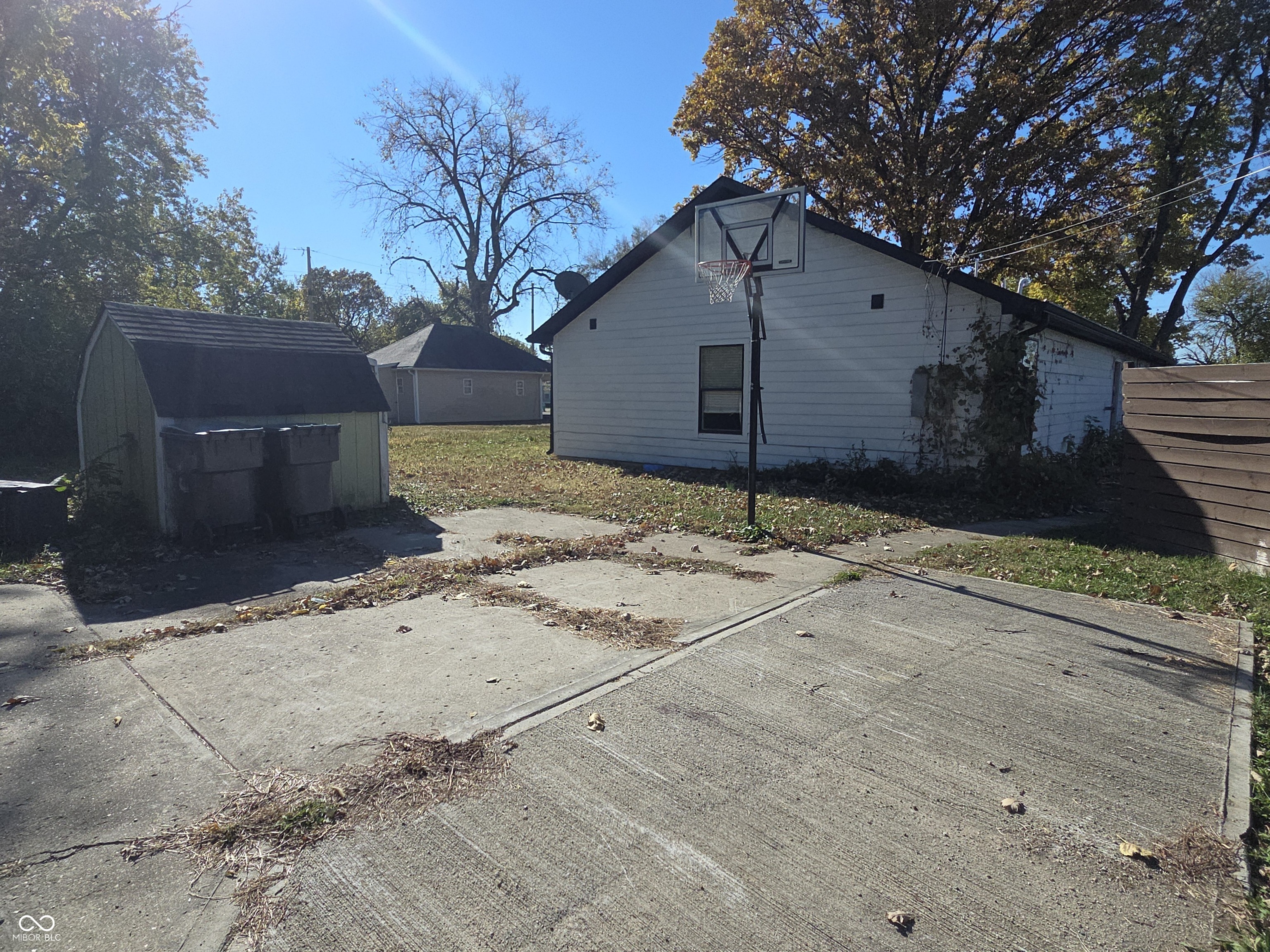 2015 Ralston Avenue Indianapolis, IN 46218 - Photo 6 of 21