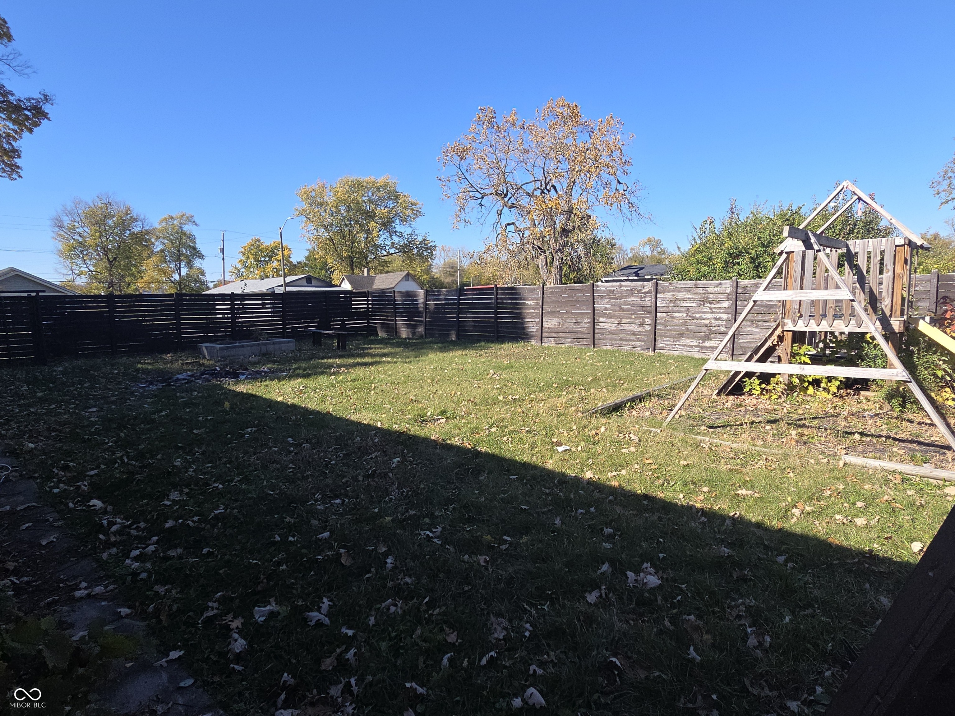 2015 Ralston Avenue Indianapolis, IN 46218 - Photo 8 of 21