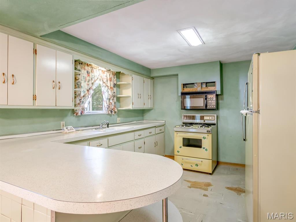 511 South 10th Street Belleville, IL 62220 - Photo 9 of 39