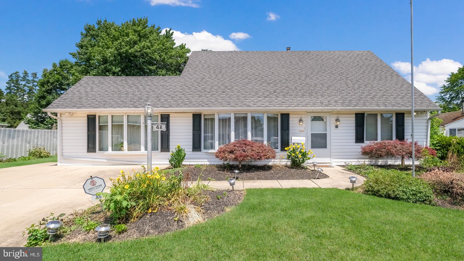 48 Hemlock Road Levittown, PA 19056 - Photo 1 of 32 Gallery Image 1