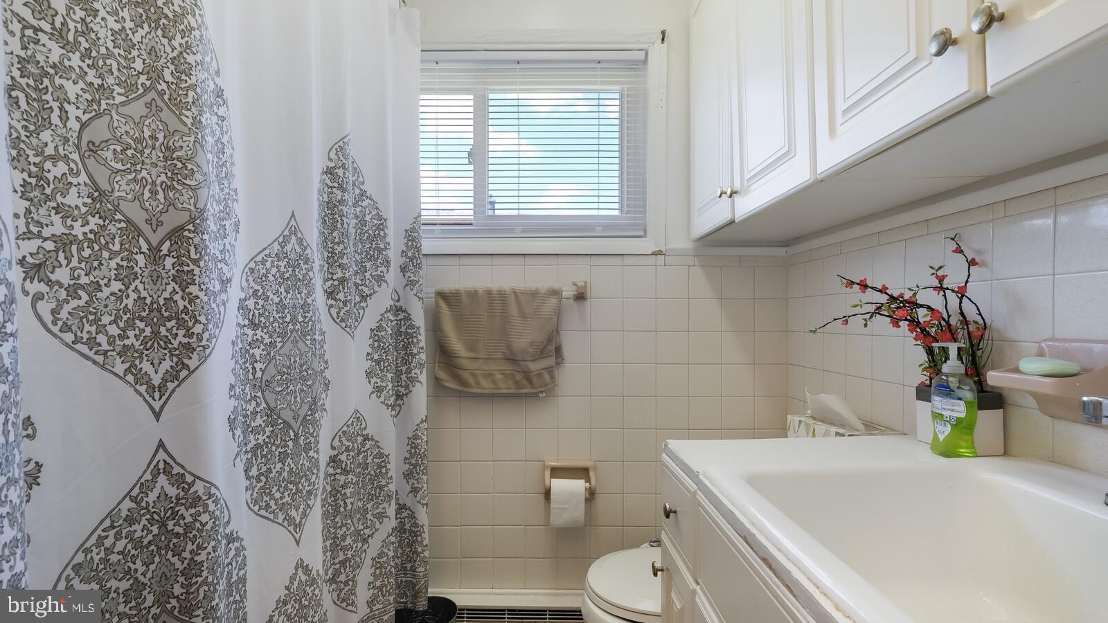 48 Hemlock Road Levittown, PA 19056 - Photo 20 of 32 Half bath (addition)