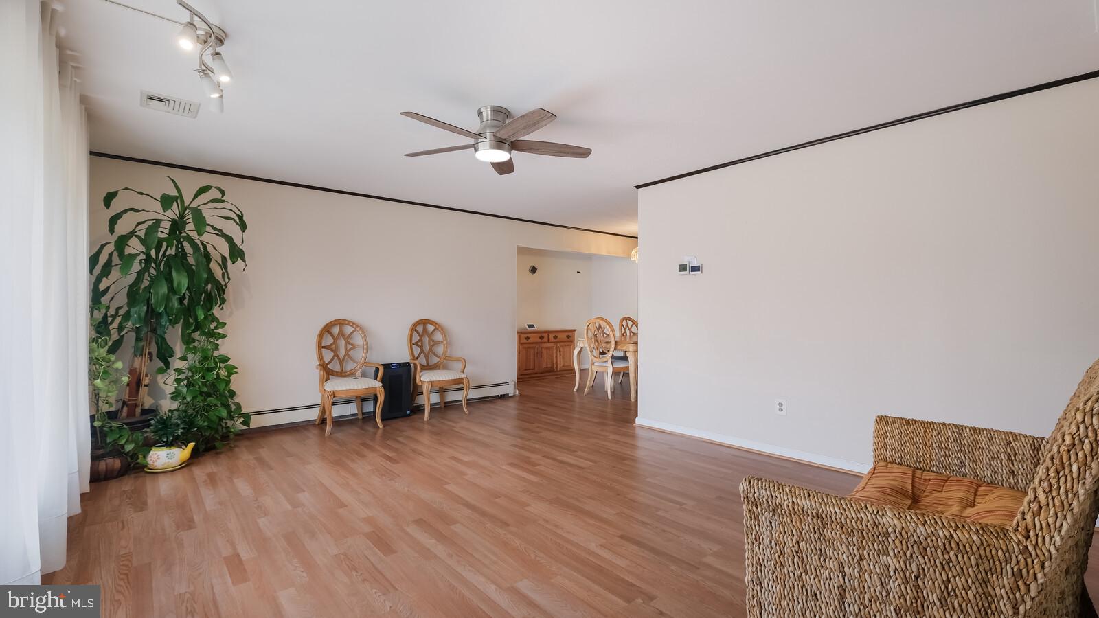 48 Hemlock Road Levittown, PA 19056 - Photo 7 of 32 Gallery Image 7