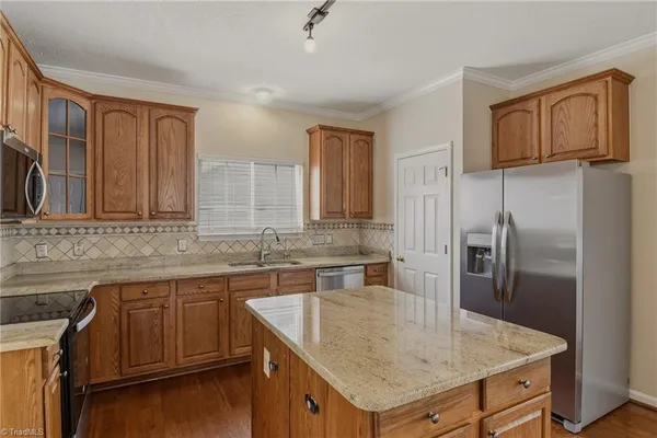 $2,000 | 4623 Village Square Court, Greensboro, NC 27409