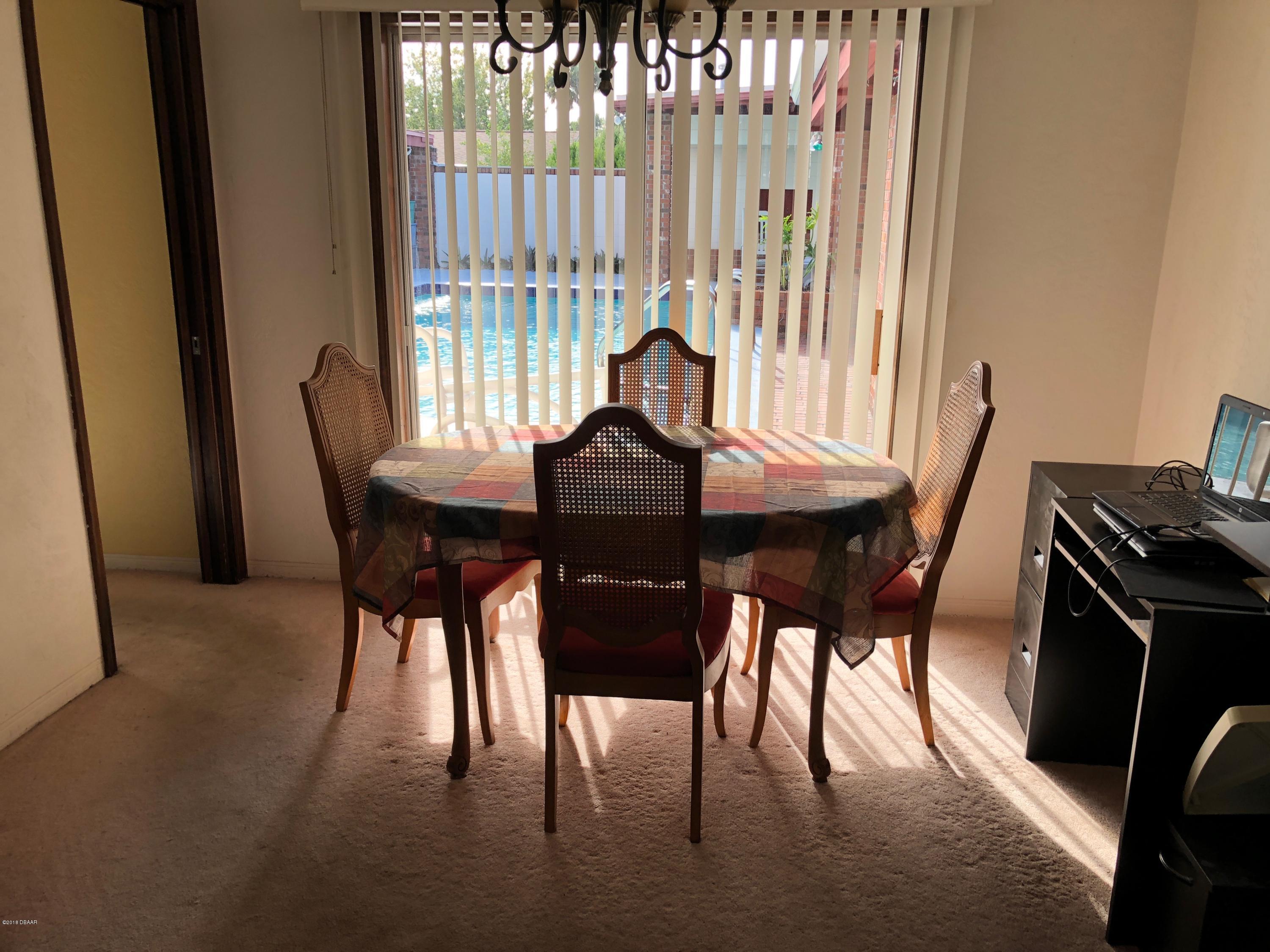 1224 Sunland Road Daytona Beach, FL 32114 - Photo 4 of 27 Dining Room