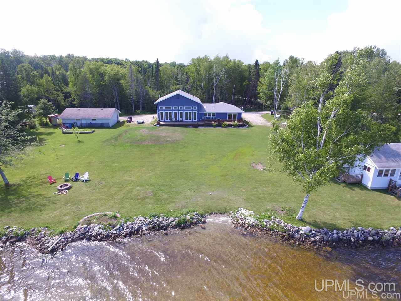 944 N Ash Road Manistique, MI 49854 - Photo 2 of 8