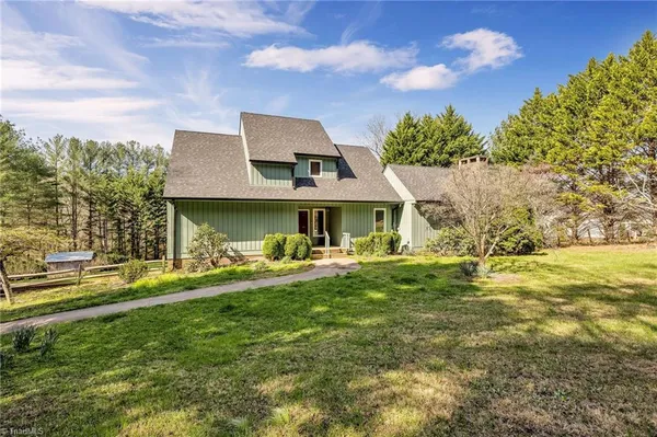 $398,000 | 257 Smitheys Country Lane, Millers Creek, NC 28651