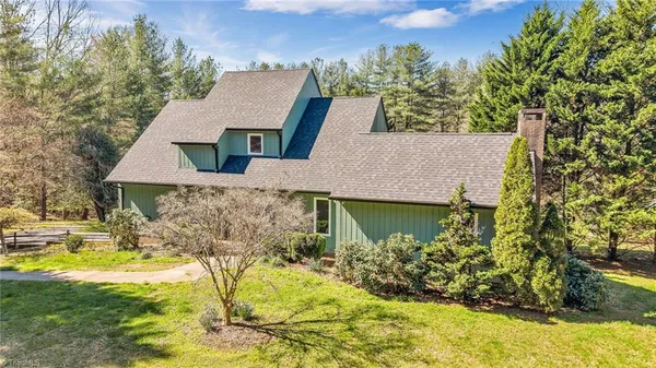 $398,000 | 257 Smitheys Country Lane, Millers Creek, NC 28651