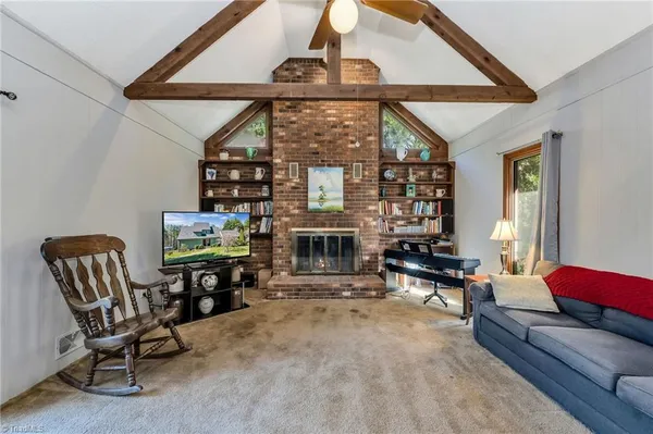 $398,000 | 257 Smitheys Country Lane, Millers Creek, NC 28651