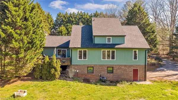 $398,000 | 257 Smitheys Country Lane, Millers Creek, NC 28651