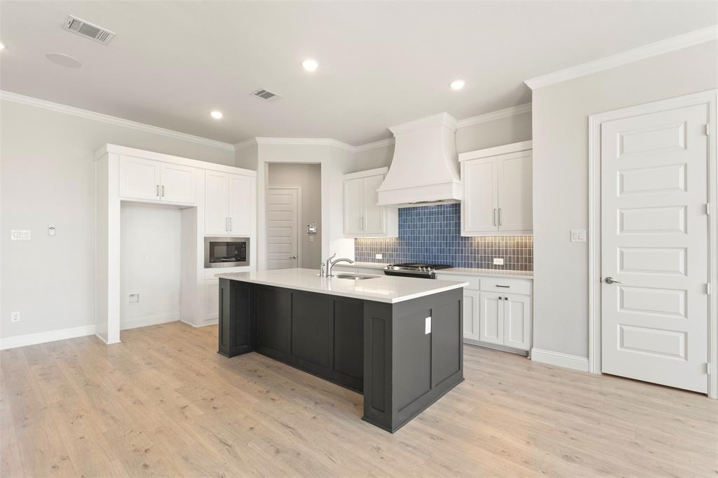 305 Monument Place Azle, TX 76020 - Photo 11 of 39