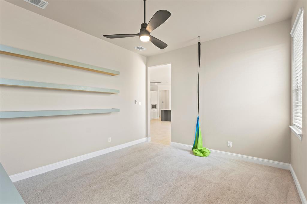 305 Monument Place Azle, TX 76020 - Photo 17 of 39