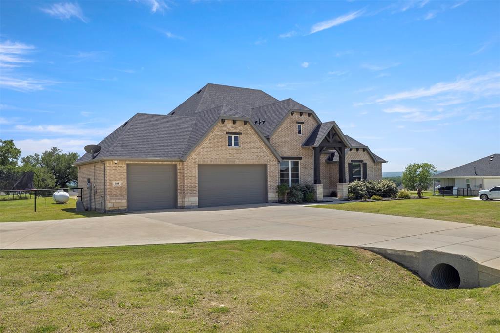 305 Monument Place Azle, TX 76020 - Photo 2 of 39