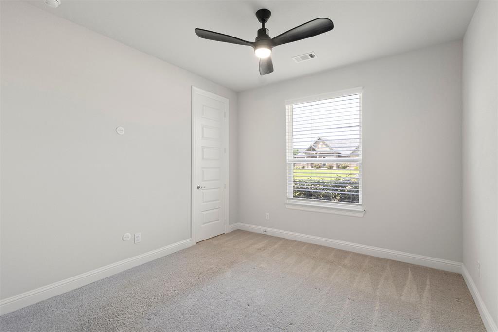 305 Monument Place Azle, TX 76020 - Photo 21 of 39