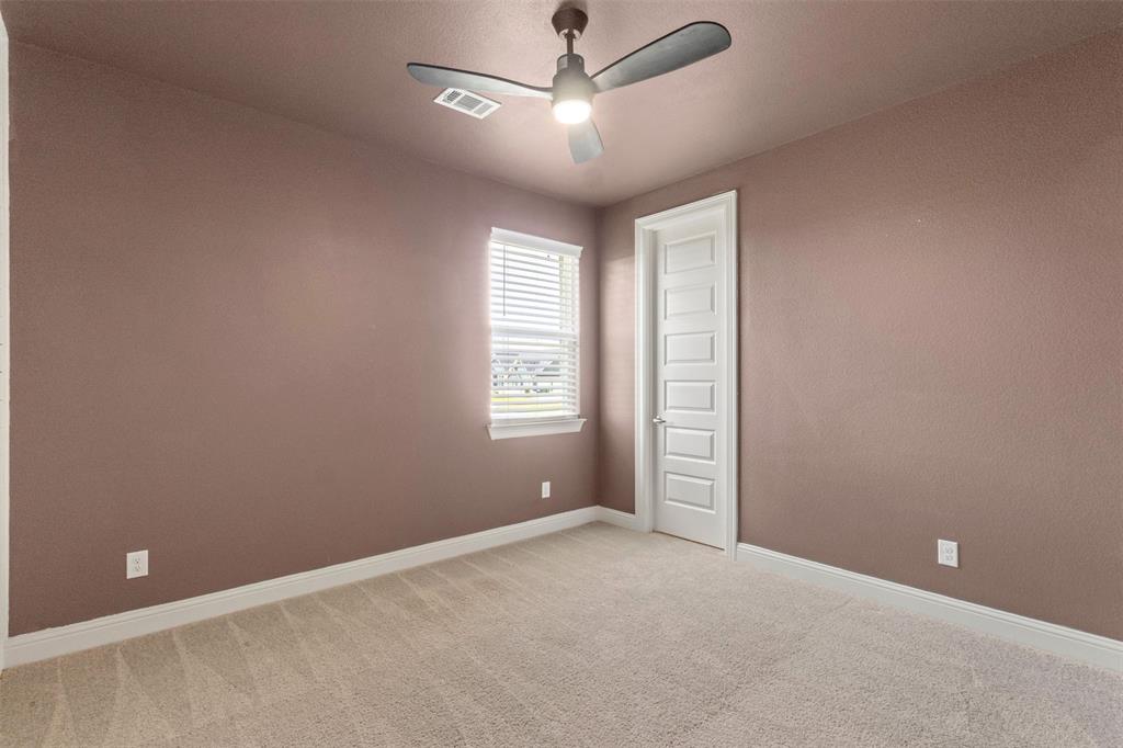 305 Monument Place Azle, TX 76020 - Photo 22 of 39